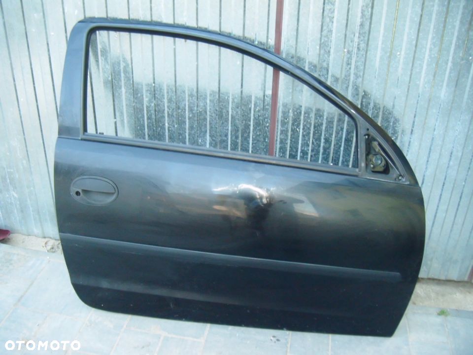 opel corsa c 02r  3d drzwi prawe Z20C - 1