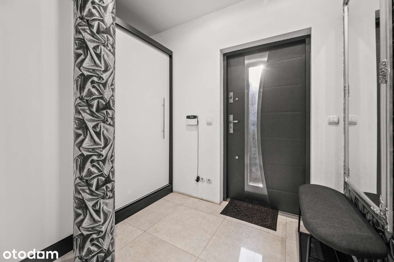 Komfortowy dom z zjawiskową działką świetnie skomunikowany-15