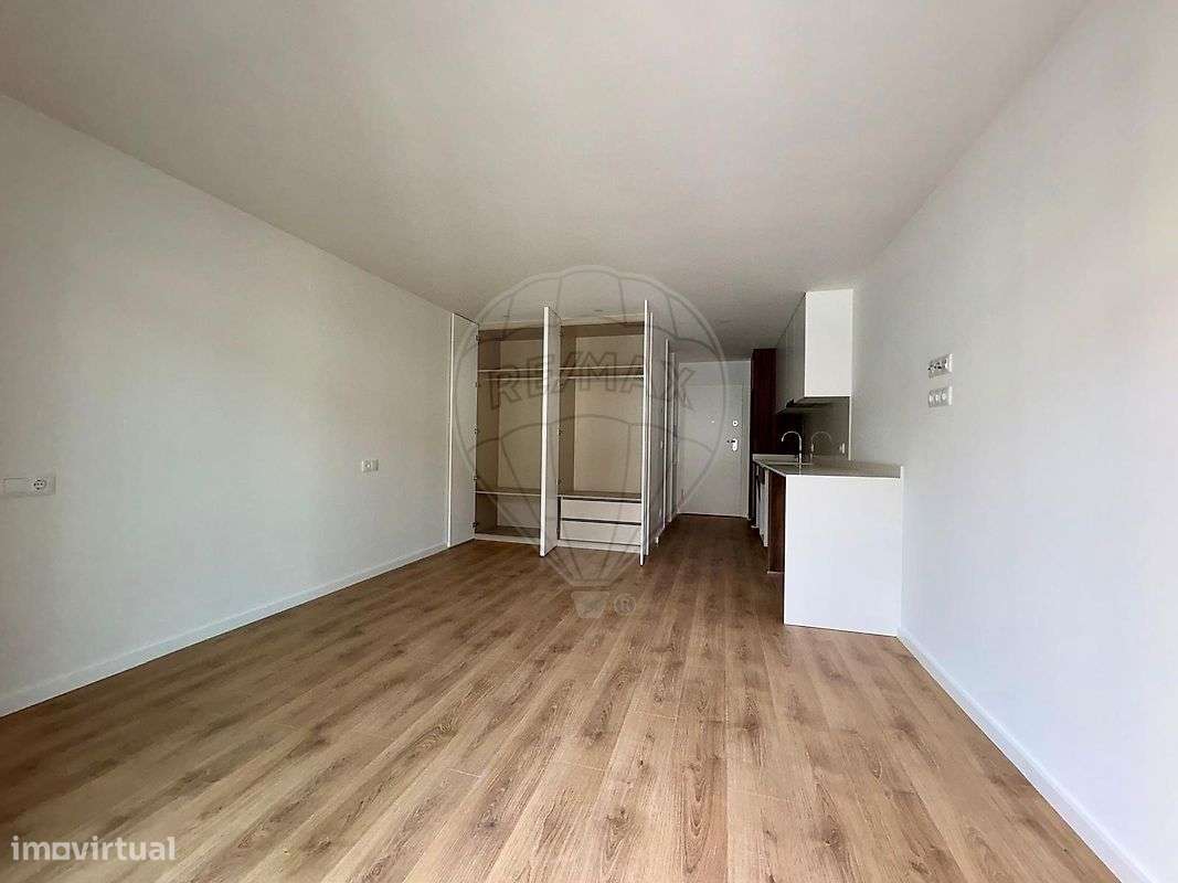 APARTAMENTO T0 NOVO JUNTO À AVENIDA DA LIBERDADE, BRAGA-4