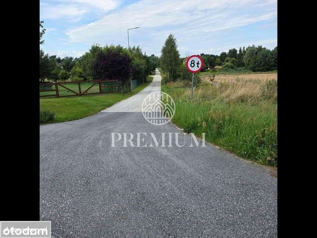 Piękna działka budowlana nad jeziorem-4