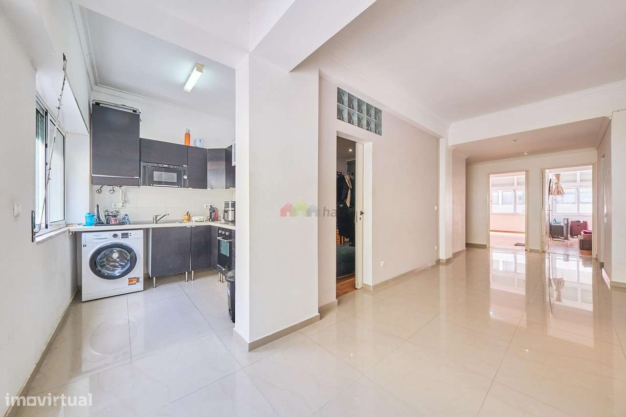Apartamento T3 com 2 Wc´s e arrecadação-4