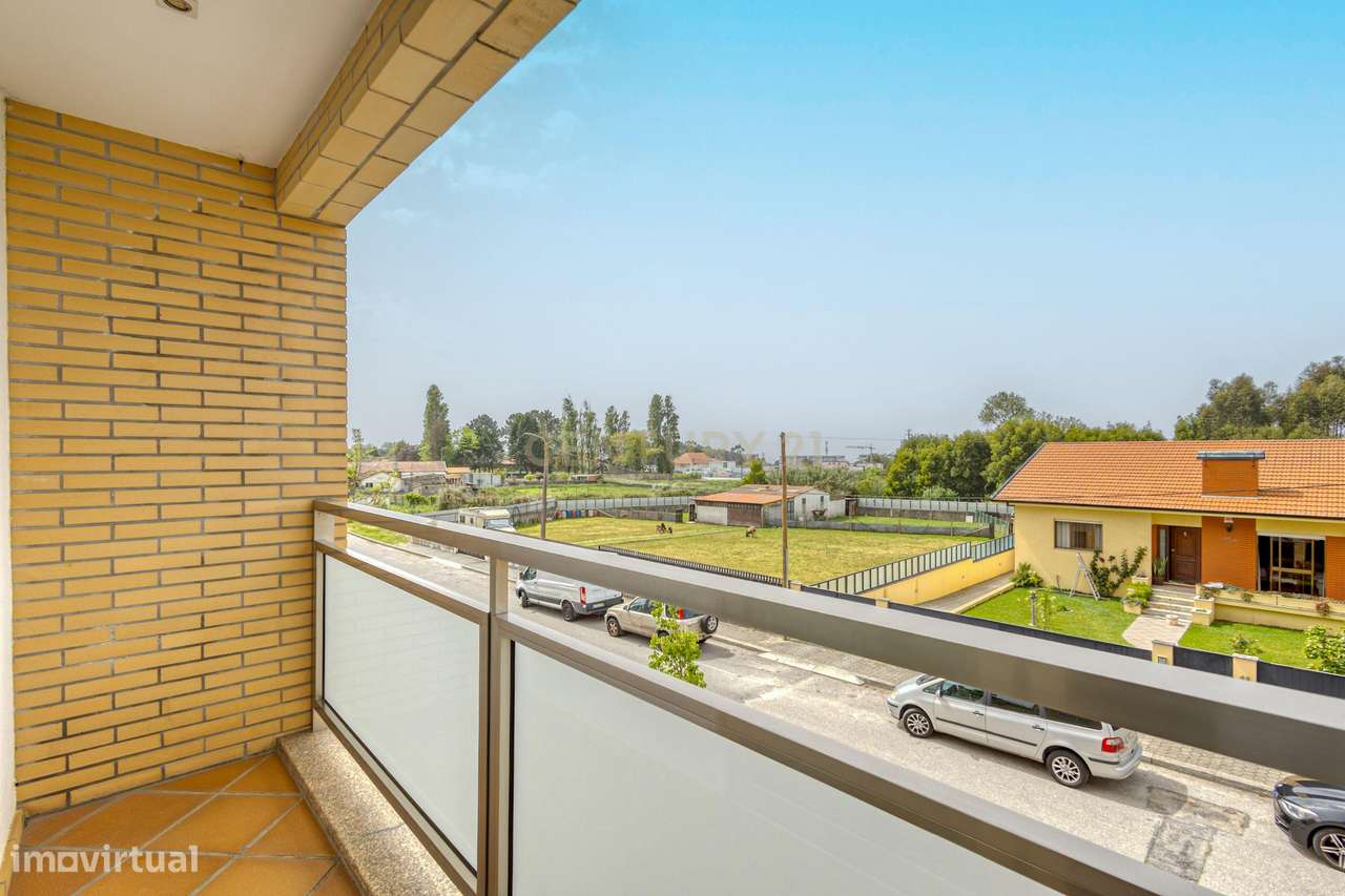 Espetacular T3 de 3 frentes a cinco minutos da praia da Granja-23