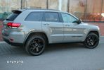 Jeep Grand Cherokee - 35