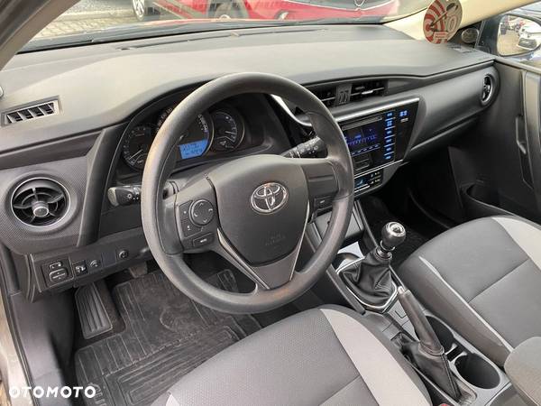 Toyota Auris 1.33 VVT-i Active - 25