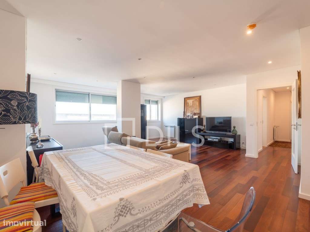 Apartamento T3 com 2 lugares de garagem, na Av. Boavista - Grande imagem: 4/21