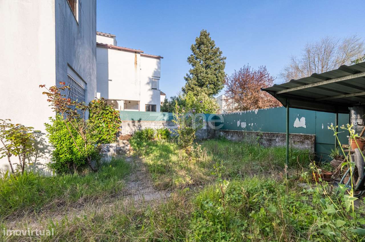 Moradia T4 em Banda em São José de São Lázaro, Braga-19