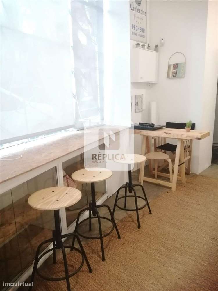 Loja no centro do Porto, na emblemática Rua de Camões. - Grande imagem: 4/7