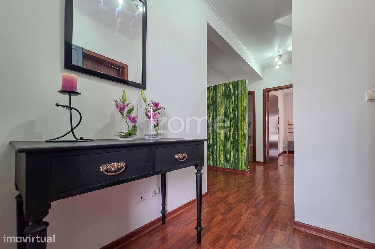 Moradia T3 com jardim e varanda para arrendamento na Fajã de Baixo - Grande imagem: 4/28