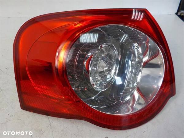 VOLKSWAGEN PASSAT B6 KOMBI LAMPA LEWA TYLNA LEWY TYŁ - 1