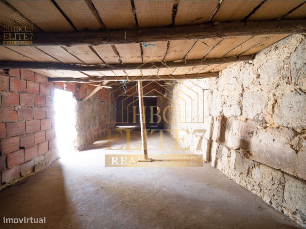 Moradia T3 para Renovar | Vau, Óbidos-25