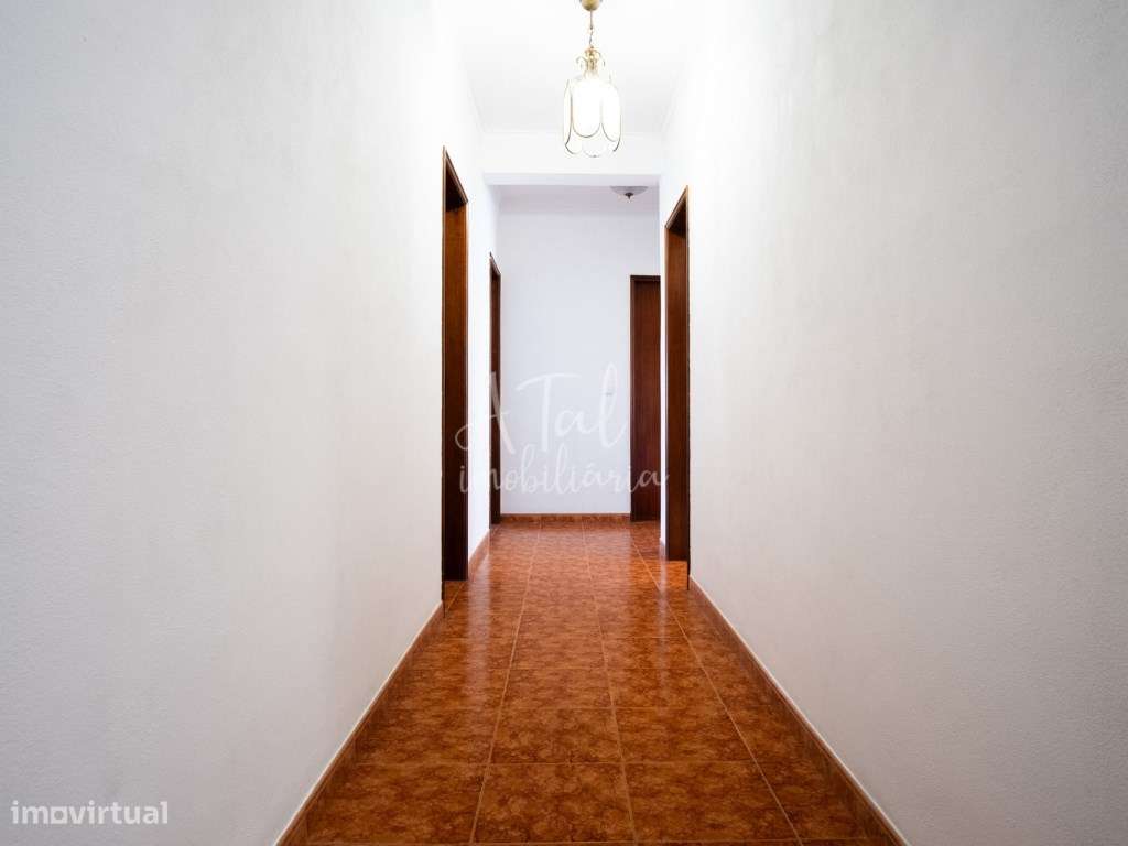 Apartamento T2 no Centro do Cartaxo com Arrecadação | Ideal para Ha...-11
