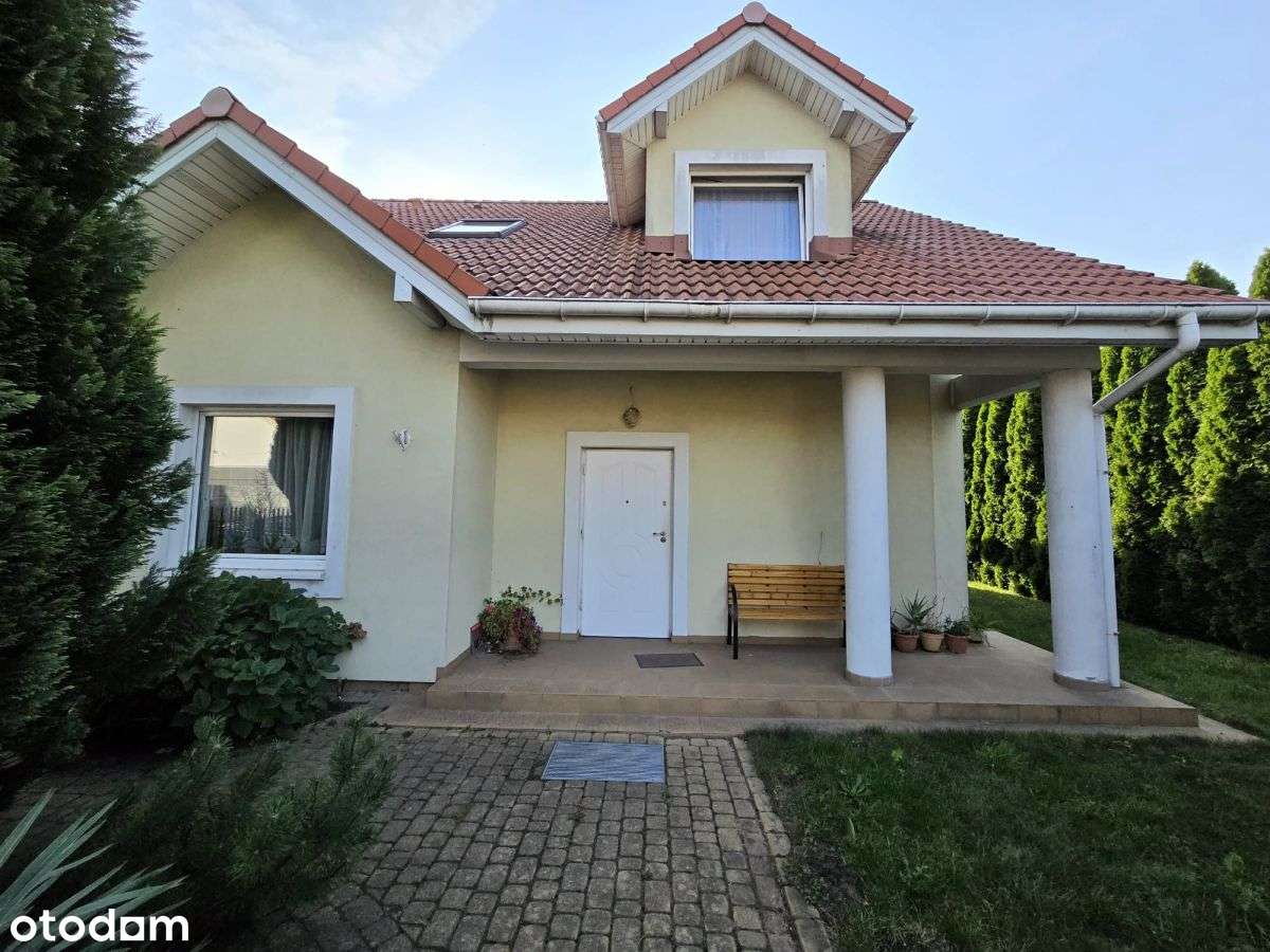 Przestronny dom na sprzedaż w Białołęce-1