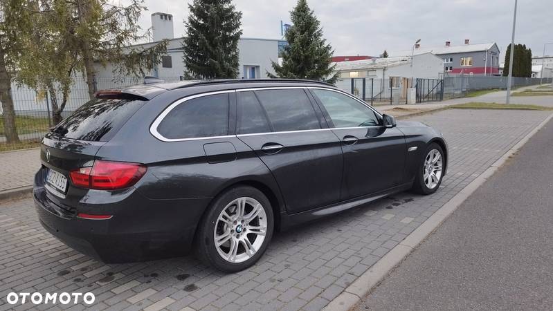 BMW Seria 5 525d xDrive Touring - 7