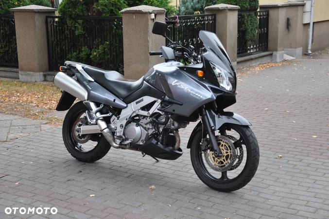 Suzuki V-STROM - 2