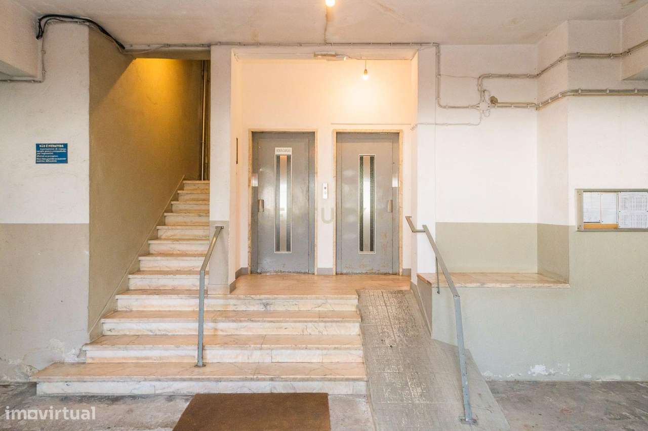 Excelente T2 Totalmente Remodelado | Monte Estoril-28