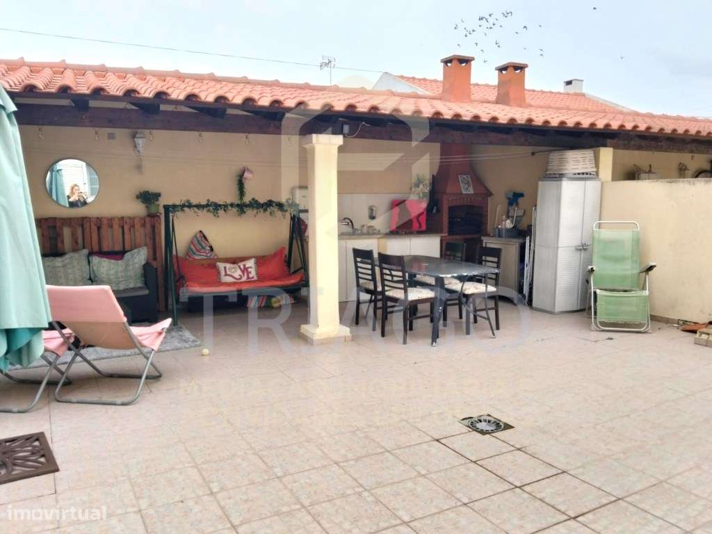 Fantástica Moradia com Garagem e Sótão - Centro Samora Correia-23
