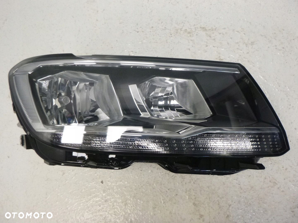 VW TIGUAN LAMPA PRAWY PPRZÓD 8 PIN 4L0971030G - 2