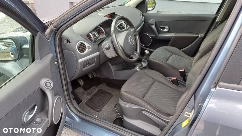 Renault Clio 1.2 16V 75 Dynamique - 8