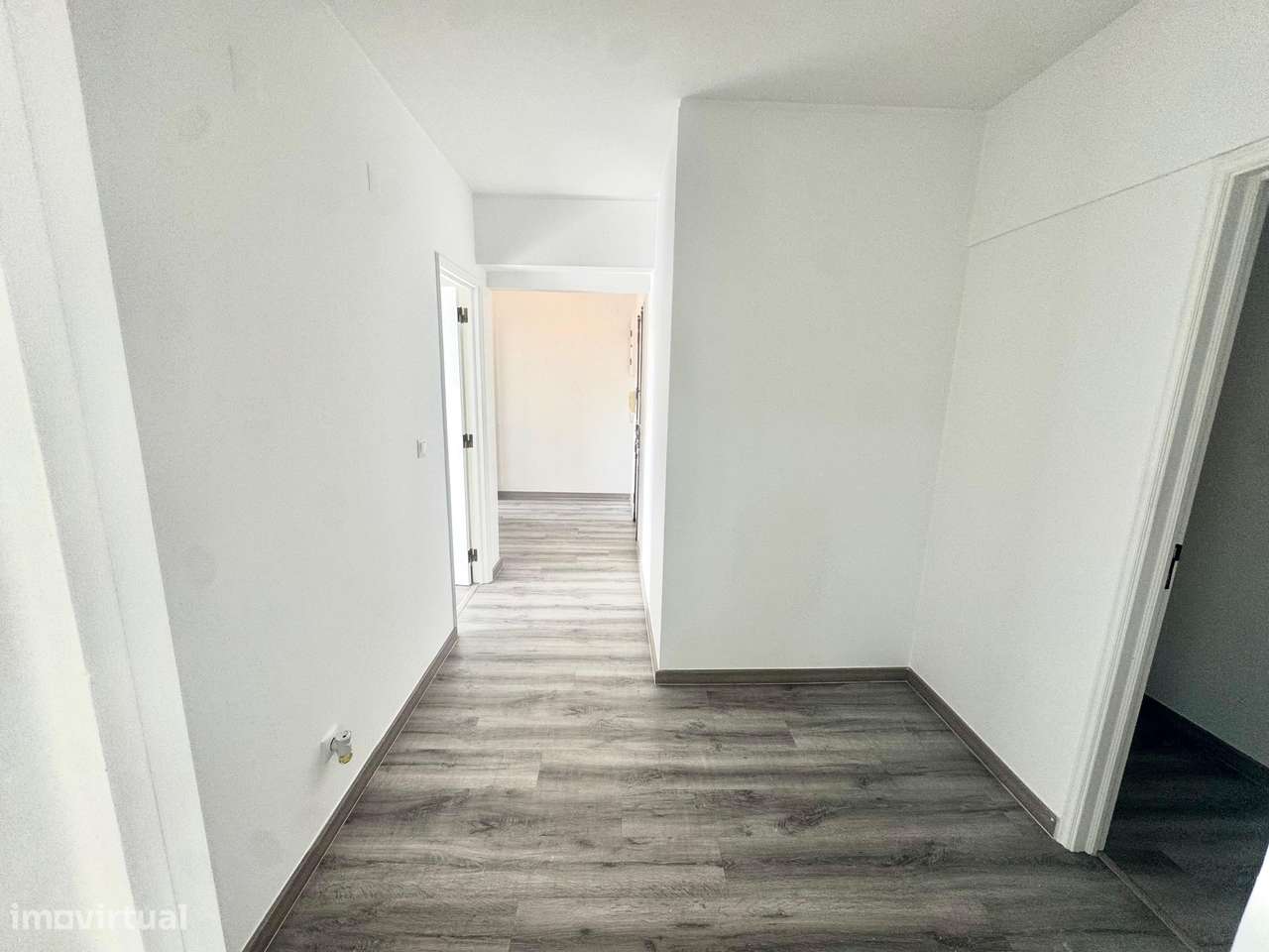 Apartamento T1 Totalmente Renovado em Massamá - Grande imagem: 4/9