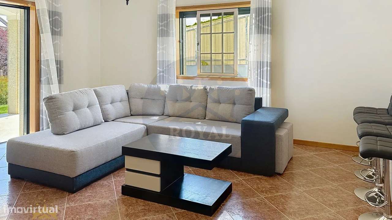 Moradia Isolada T4 em Arrifana –-18