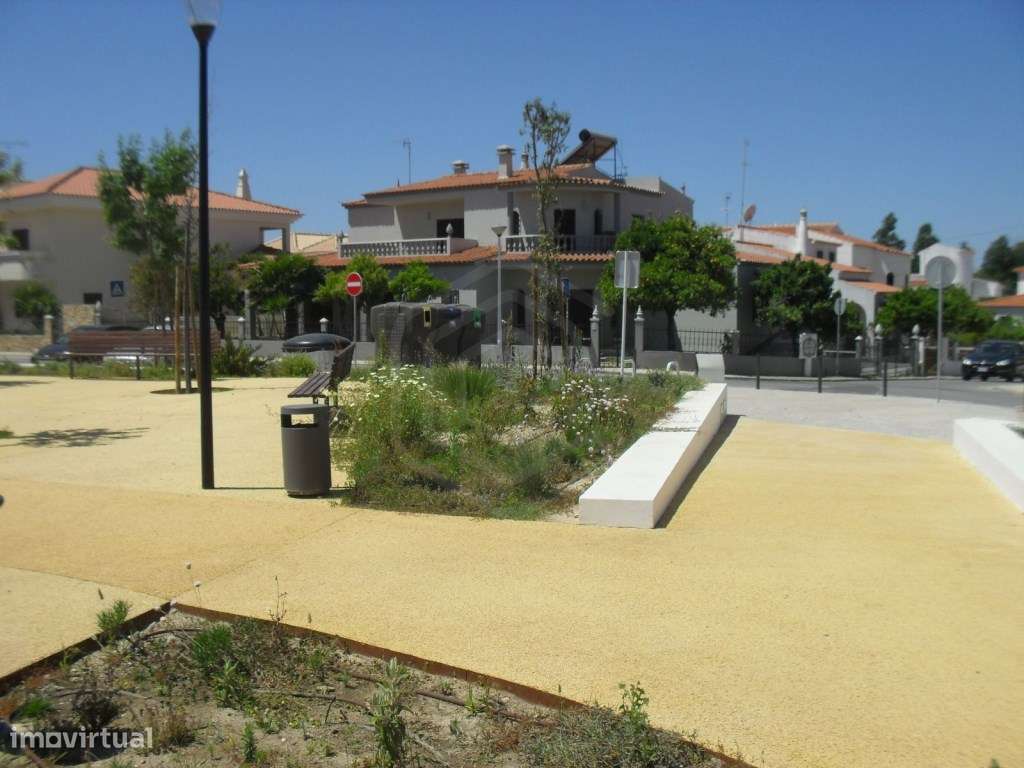 Moradia V4 a pouco minutos do centro da cidade de Loulé, Algarve - Grande imagem: 5/38