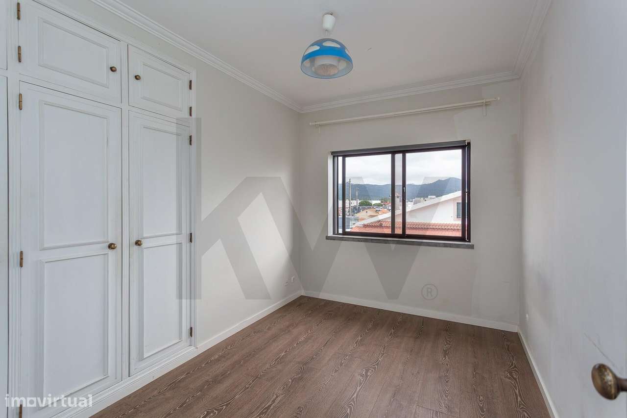 Andar de Moradia T2-9