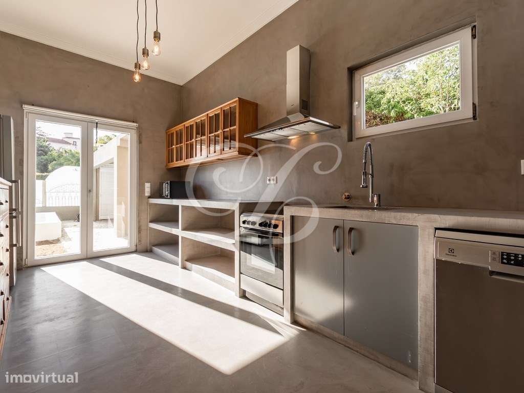 Moradia T5 c/ Piscina e Zona Lounge | Estoril-19