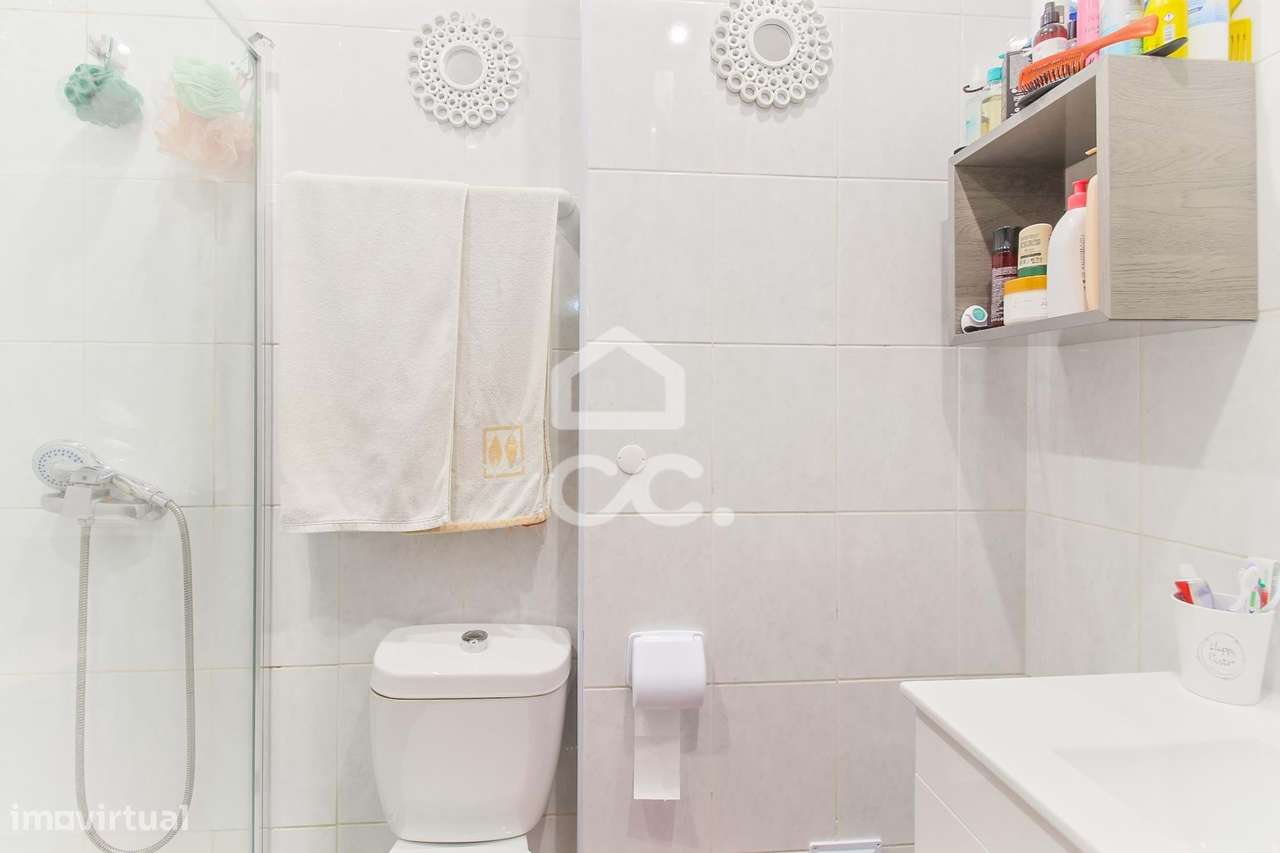 Apartamento T2 no Seixal-12