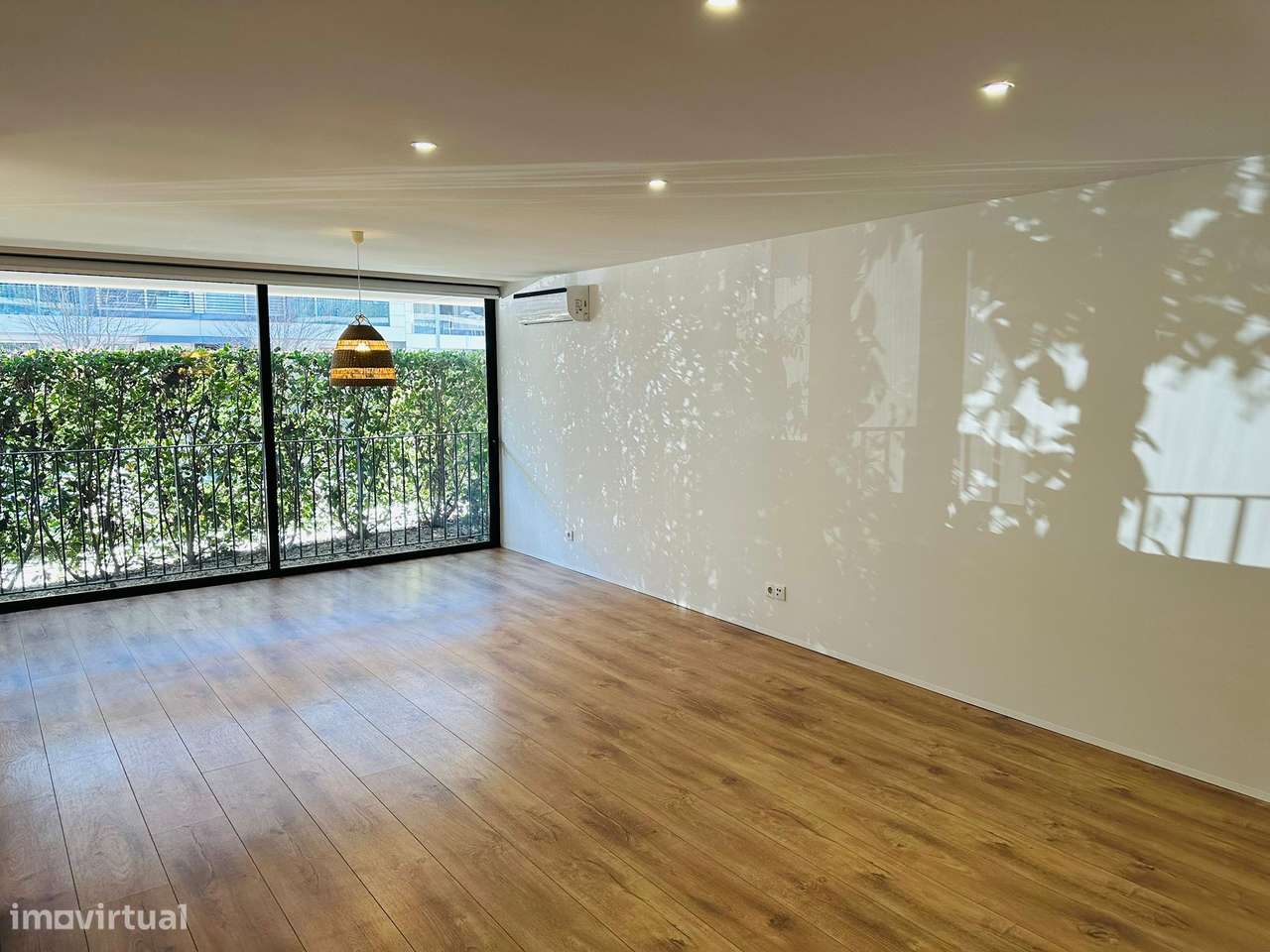 Apartamento T3 moderno — rés-do-chão, como novo e PRONTO A HABITAR. - Grande imagem: 3/27