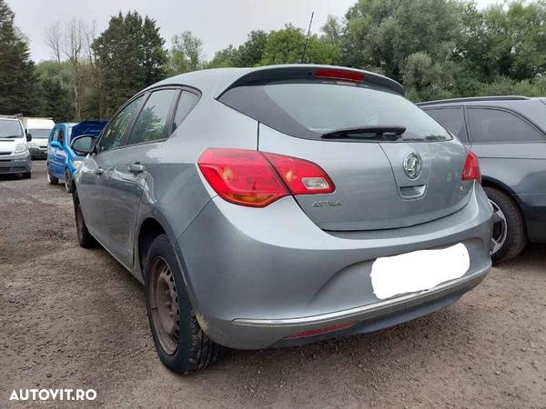 Interior complet Opel Astra J 2012 HATCHBACK 1.6 i - 4