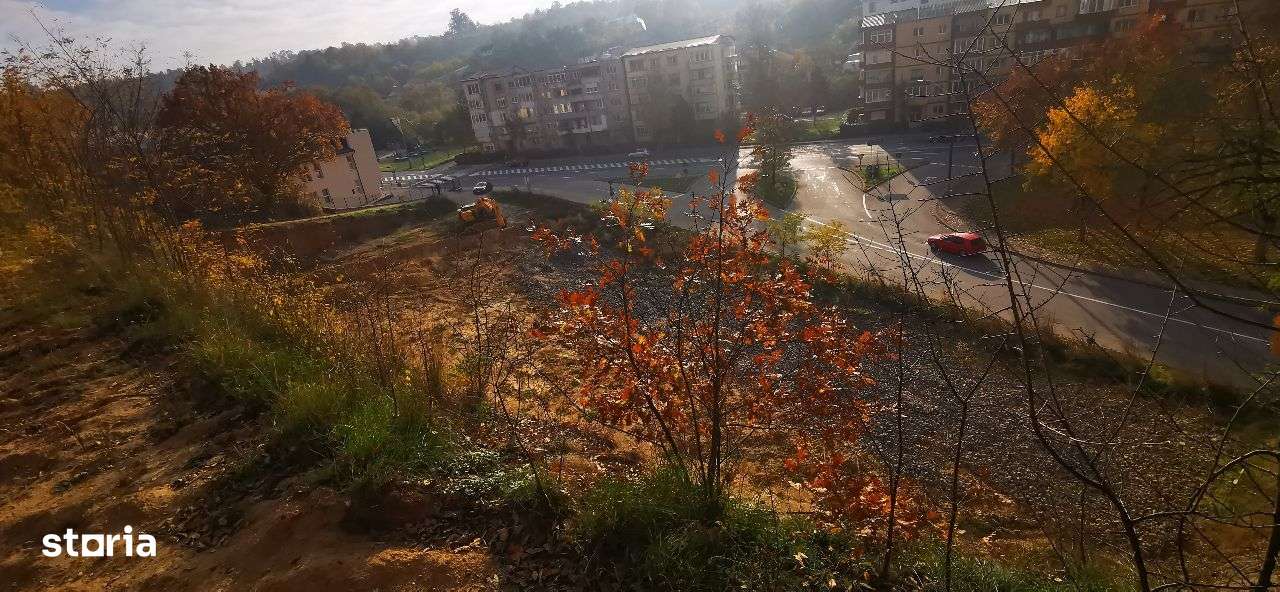 Teren intravilan 2 nivele PUZ spatii comerciale si locativ 1500 respec-3