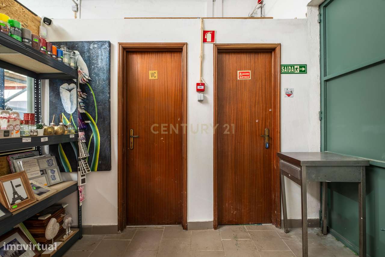 Armazém Comercial à Venda nas Devesas – Centro de Vila Nova de Gaia - Grande imagem: 4/49