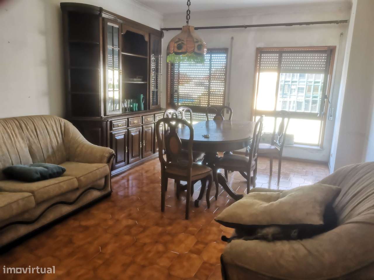 T2 com varanda, elevador e vista urbana - Cidade da Maia-12