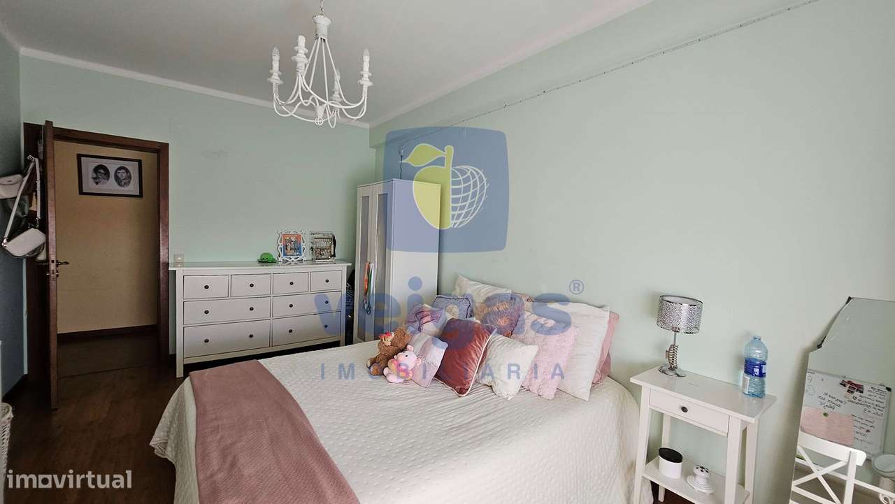 Apartamento T4 com 3 WC e Estacionamento-30