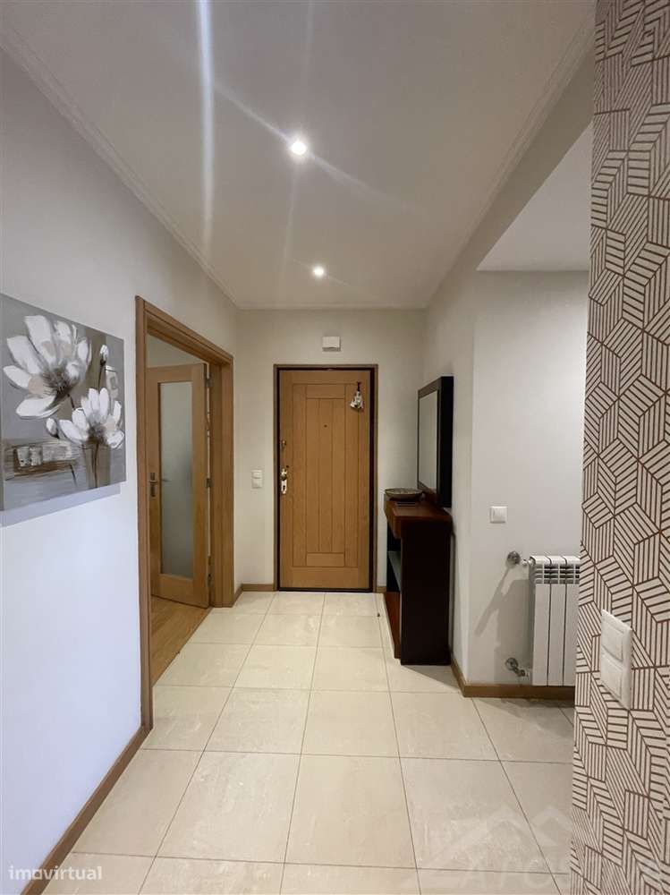 Apartamento T3 Venda em São João da Madeira,São João da Madeira-9