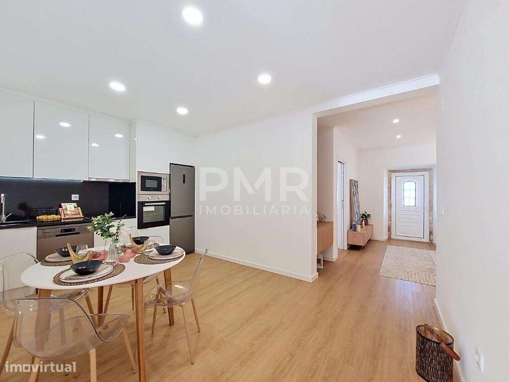 Moradia totalmente renovada com espaço exterior – Vale de Figueira-7