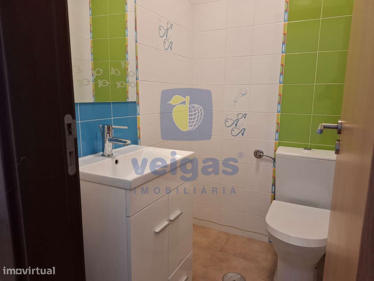 Apartamento T3 remodelado com terraço panorâmico, garagem e elevador,-31