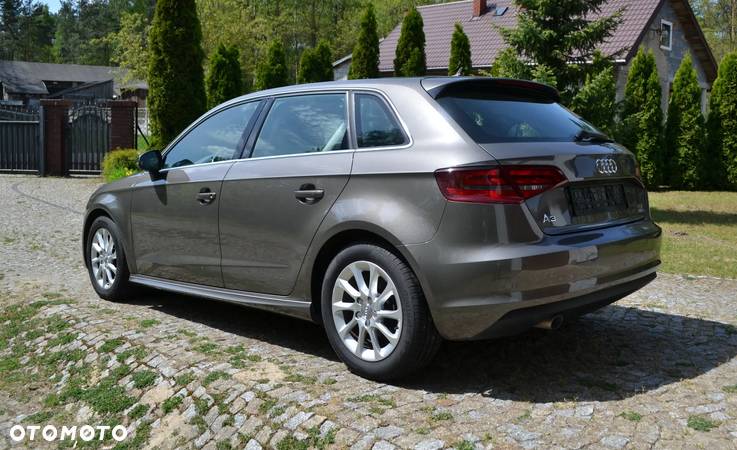 Audi A3 1.6 TDI Sportback ultra Attraction - 6