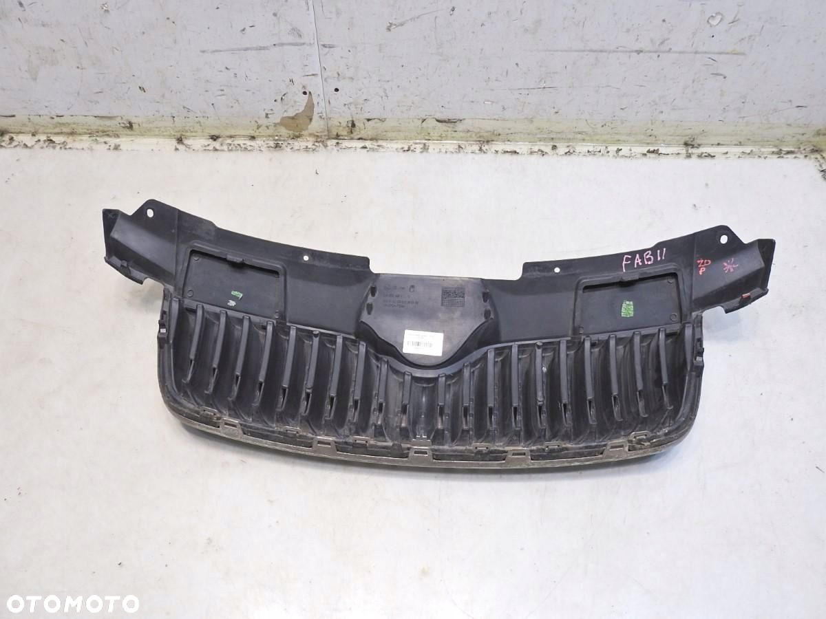 GRILL ATRAPA SKODA FABIA II 5J0853668A - 3