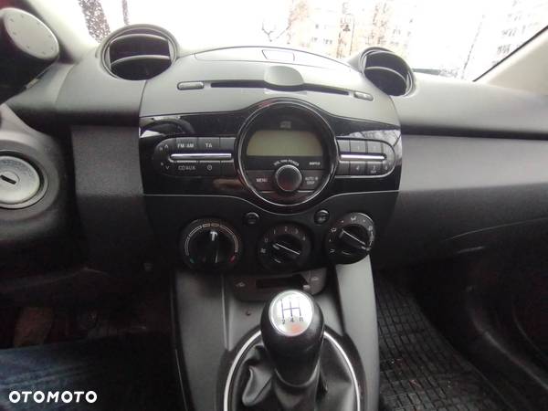 Mazda 2 1.3 Exclusive - 5