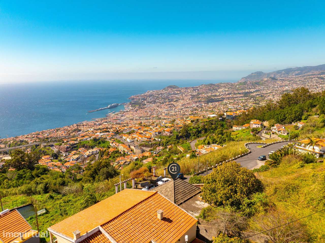 Moradia T3 Centenária em São Gonçalo com Vista sobre o Funchal-21