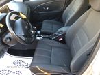 Renault Megane 1.5 dCi Dynamique EDC - 4