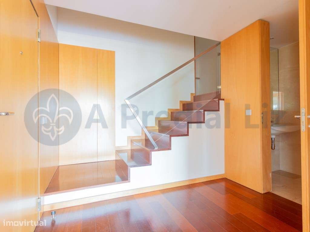 Apartamento T3+1 Duplex - À Av. da Boavista-14