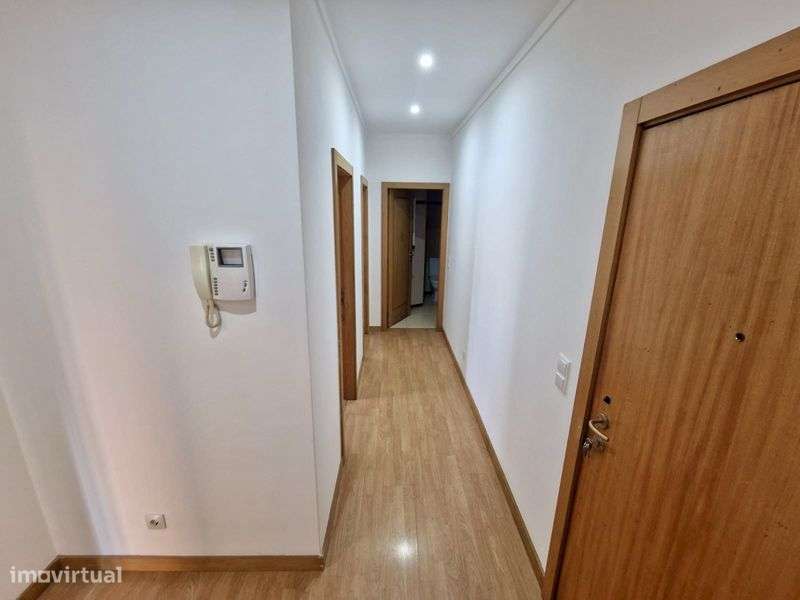 T2 Gaia ( junto ao arrabida shopping) - Grande imagem: 5/8