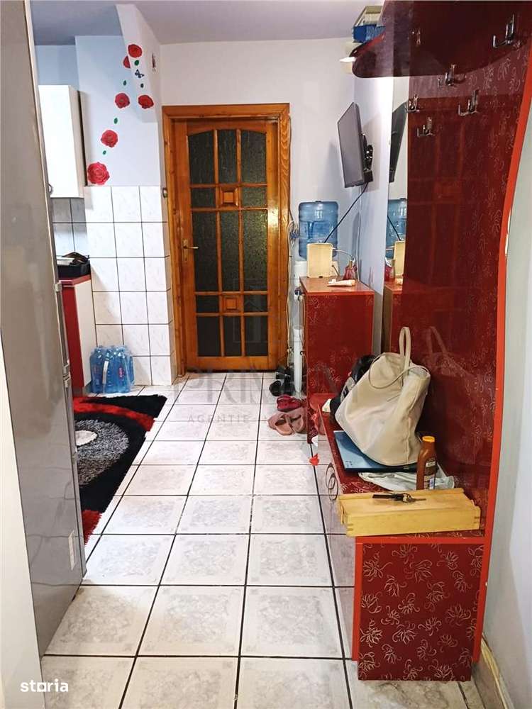 SOARELUI - 3 camere - 2 bai - 2 balcoane - centrala  proprie - ETAJ 1 - Imagine principală: 4/10