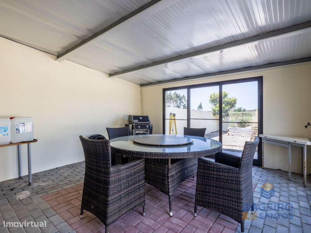 Moradia com piscina e terreno em São Martinho do Porto-49