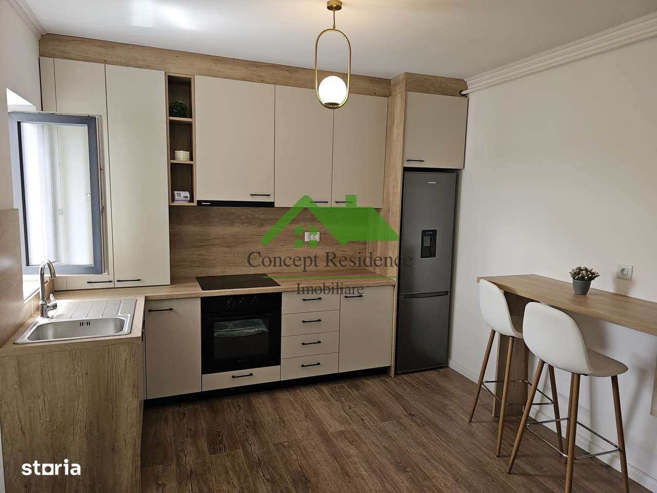 Vand garsoniera, bloc nou, zona centrul vechi - Imagine principală: 1/7