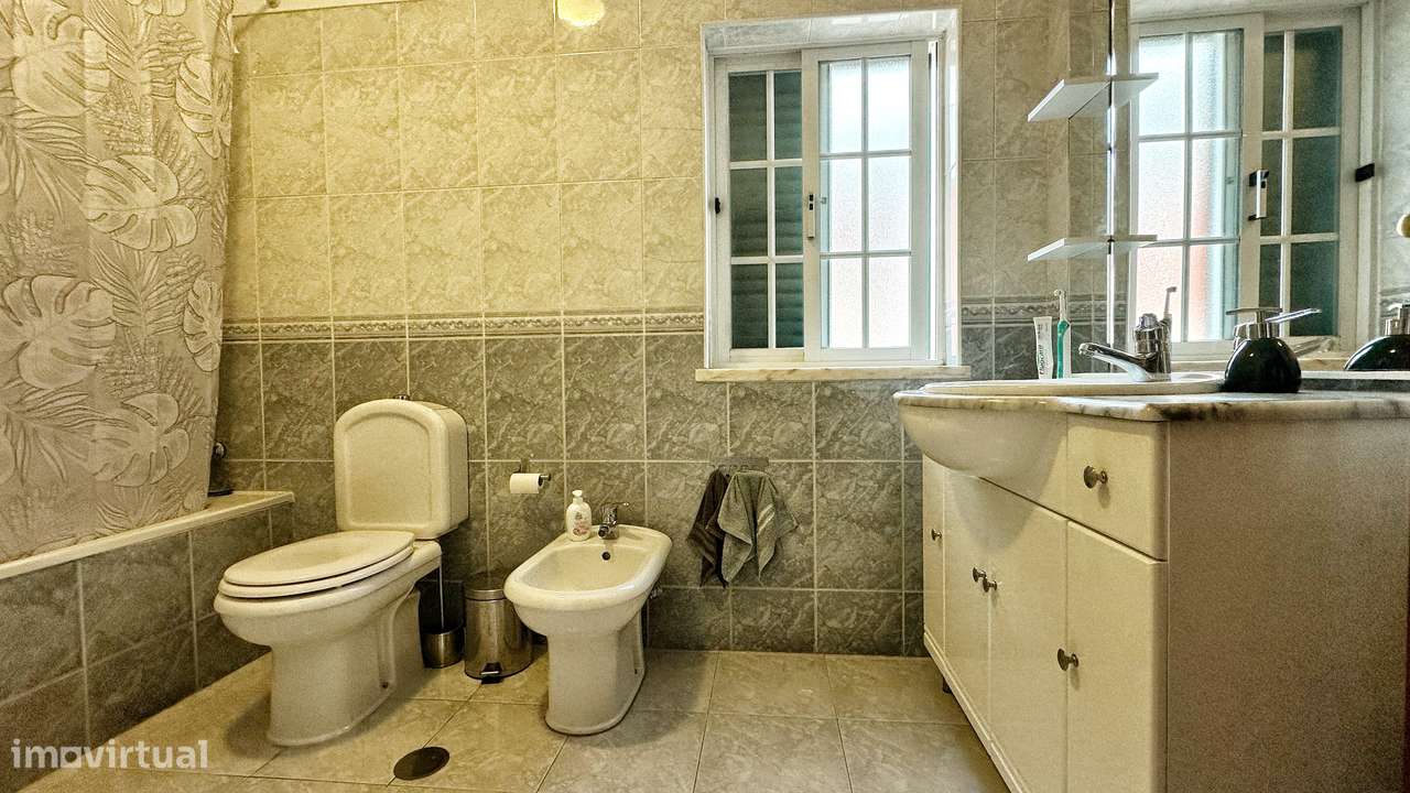 Moradia Geminada T4 – Quinta do Conde (Boa Água)-25