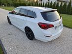 Opel Astra 1.6 Turbo Sports Tourer - 11