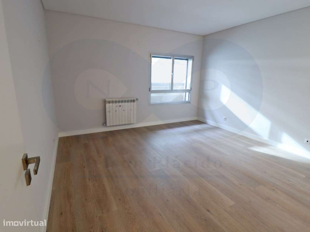 T4 CONSTRUÇÃO NOVA com terraço e garagem em Colinas do Cruzeiro - O...-42